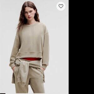 Lululemon  perfectly oversized crop crew softstreme river stone size 10